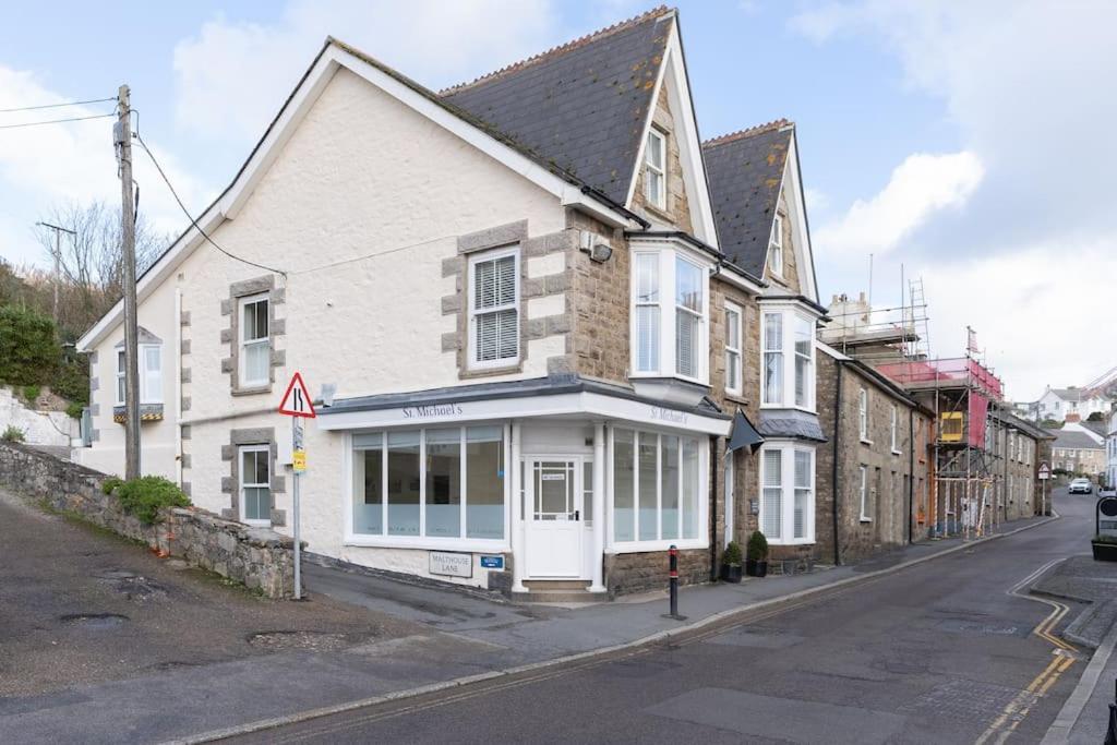 Luxury Modern Suite In Marazion With Parking ภายนอก รูปภาพ